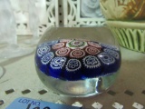 DOUBLE FLAT-SIDED PAPERWEIGHT