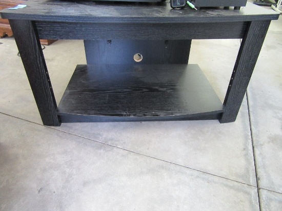 BLACK PAINTED TV STAND