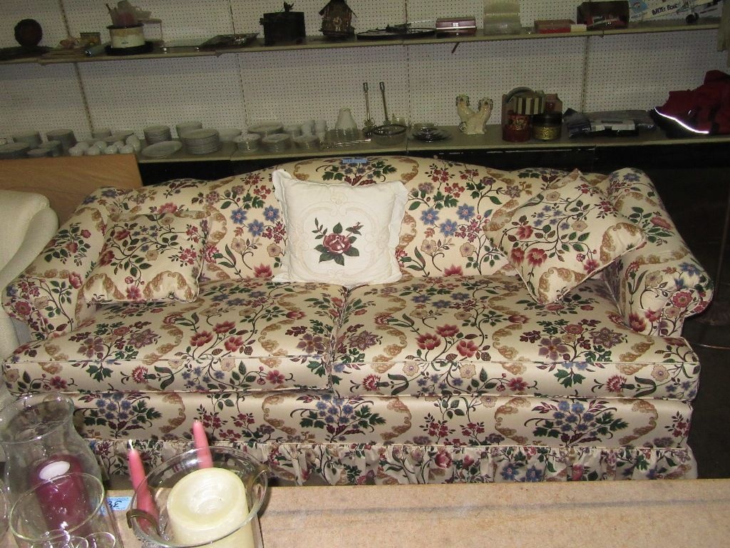 Ethan Allen Traditional Classic Sofa Estate Personal Property Furniture Sofas Loveseats Chaises Online Auctions Proxibid