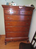 CHEST OF DRAWERS WITH METAL PULLS
