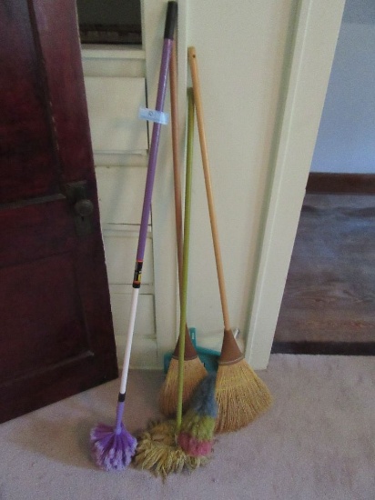 ASSORTMENT OF BROOMS AND DUST MOPS