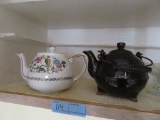 WOODS & SONS TEAPOT AND BROWN TEAPOT