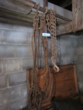 METAL BLOCK AND TACKLE WITH ROPE AND ETC