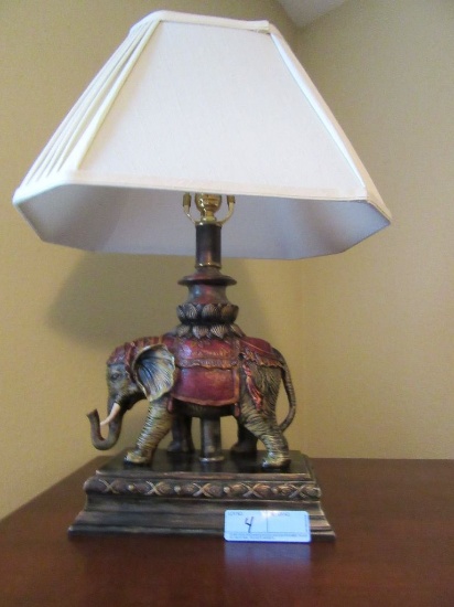 ELEPHANT MOTIF TABLE LAMP