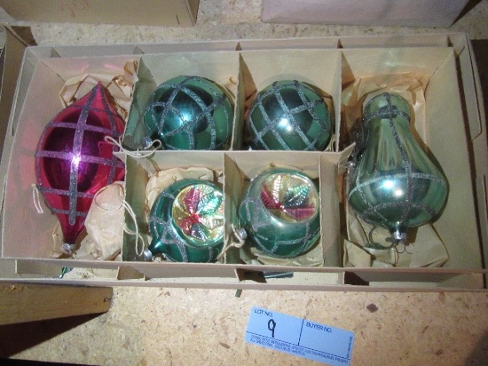 GLASS CHRISTMAS ORNAMENTS