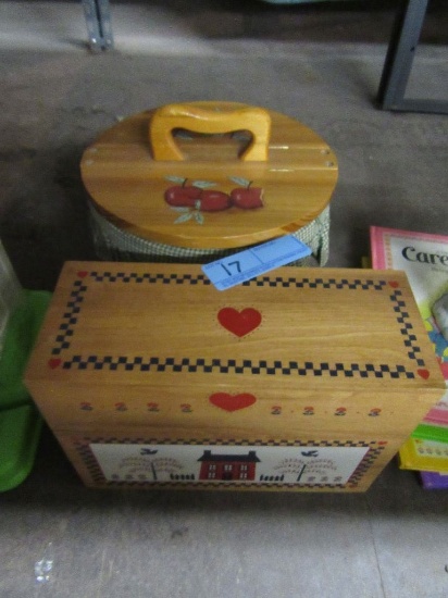 WOODEN BASKET AND FILE