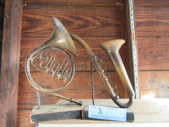 2 HORN STYLE BOOKENDS