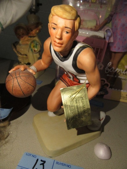 ENESCO PLAYMAKER THE CHAMPIONS  BASKETBALL PLAYER SCULPTURE