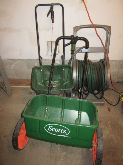 2 SPREADERS WITH HOSE REEL AND HOSE
