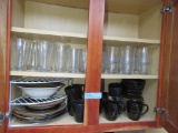 HEAVY GLASSWARE SET AND MISCELLANEOUS BROWNWARE DISHES