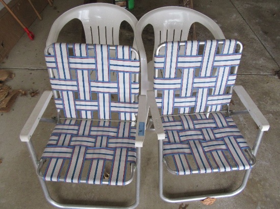 4 OUTDOOR CHAIRS