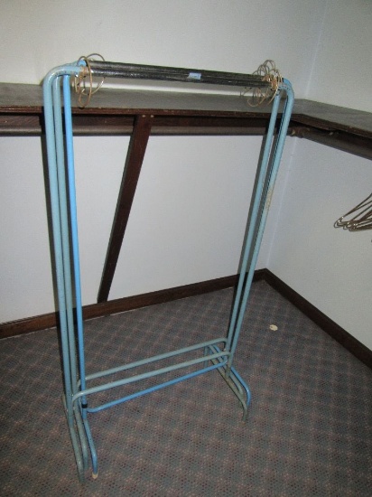 METAL HANGING RACKS