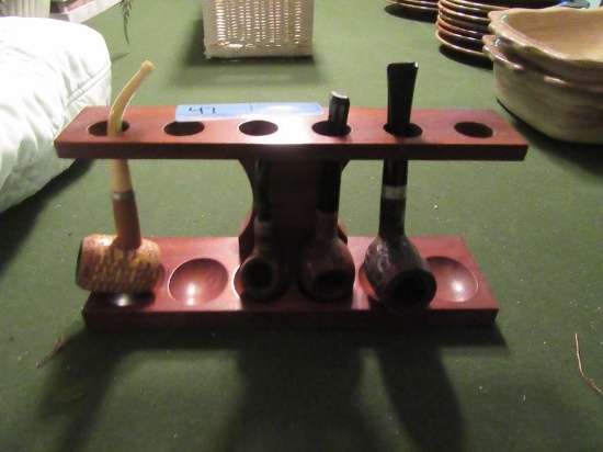 PIPE HOLDER AND PIPES INCLUDING CORN COB PIPE