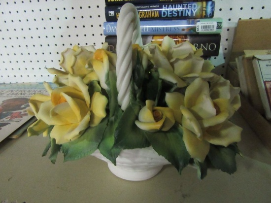 CAPODIMONTE STYLE FLORAL ARRANGEMENT. MADE IN ITALY