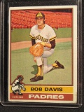 BOB DAVIS 1978 TOPPS CARD NUMBER 472 IN PLASTIC CASE