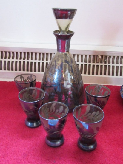 DECANTER & CUPS