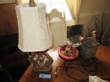 DECORATIVE TABLE LAMP