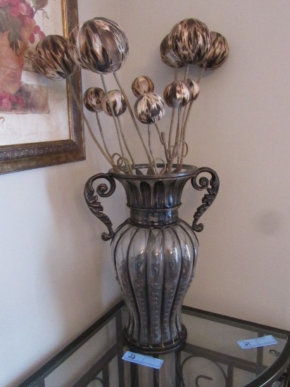 DECORATIVE VASE AND ARRANGEMENT