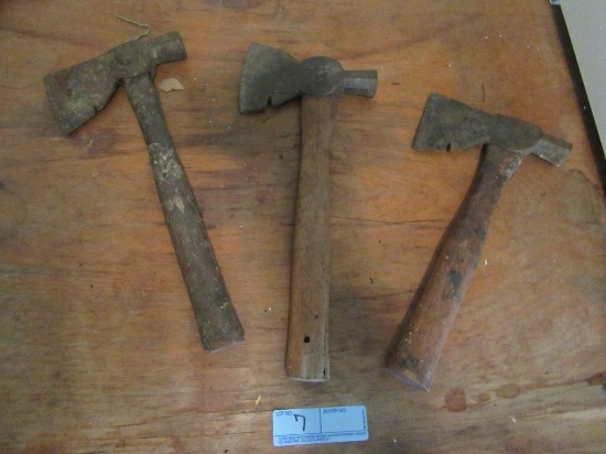 ASSORTED HANDHELD AXES