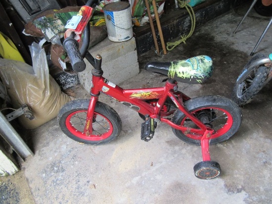 CARS LIGHTNING MCQUEEN TODDLER BIKE WITH HELMET