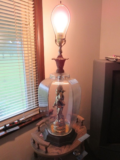 CHERUB BASED GLASS LAMP