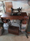 PARAGON THREADLE SEWING MACHINE