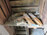 2 WOOD CLAMPS