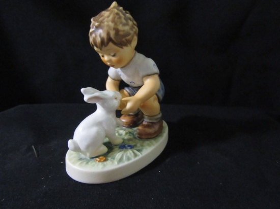 HUMMEL FIGURINE - PRIVATE CONVERSATION