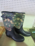 NEW WILLIAM MORRIS GALLERY EXCLUSIVELY BY BRIERS SIZE 5 RAIN BOOTS