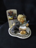 HUMMEL FIGURINE - THE CATS MEOW ON HOMEWARD BOUND DISPLAY