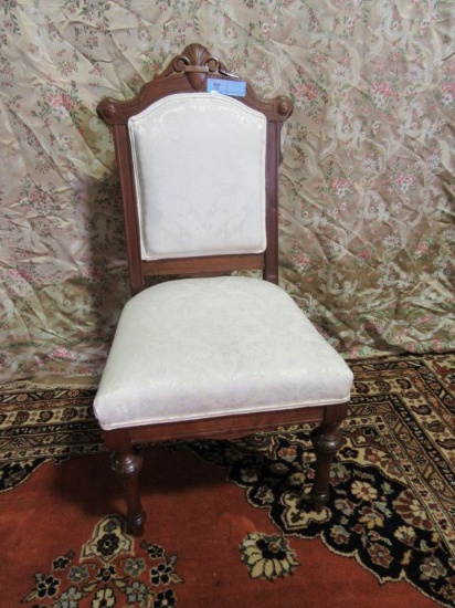 PADDED WOOD FRAME CHAIR