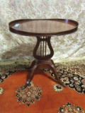 OVAL HARP DESIGN ACCENT TABLE