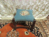 FLORAL EMBROIDERED TOP FOOT STOOL