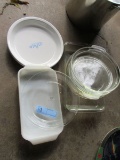 CORNINGWARE AND PYREX BAKING DISHES. 2 ARE FIRE KING. ONE IS CHIPPED.