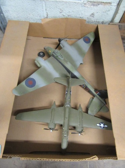 2  MILITARY MODEL PLANES