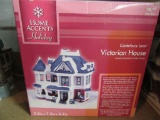 HOME ACCENTS HOLIDAY CANTERBURY LANE VICTORIAN HOUSE