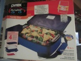 PYREX PORTABLES FOOD CARRIER SET IN BOX