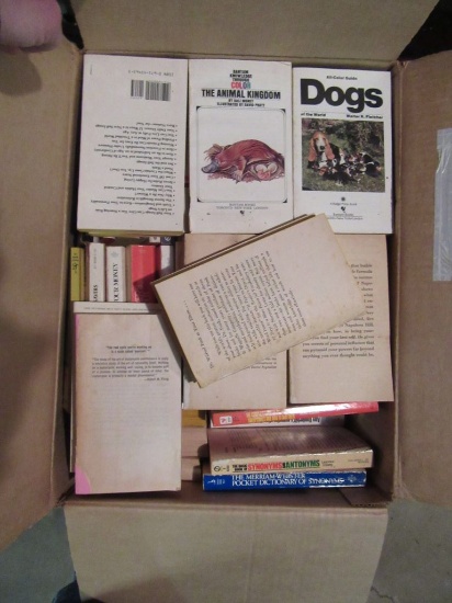 ASSORTMENT OF PAPERBACK BOOKS