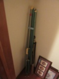 VIEWING SCREEN AND CAMERA TRIPOD
