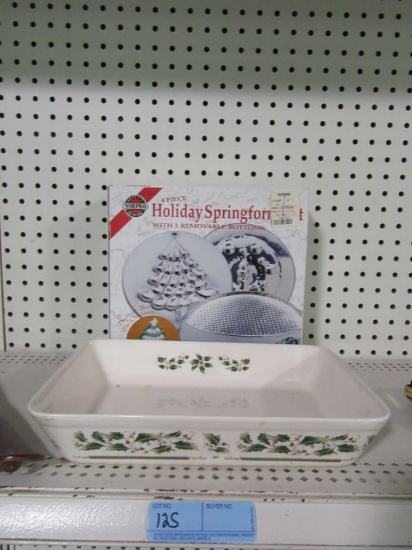 ROYAL LIMITED HOLLY HOLIDAY BAKING DISH AND HOLIDAY SPRING FORM SET
