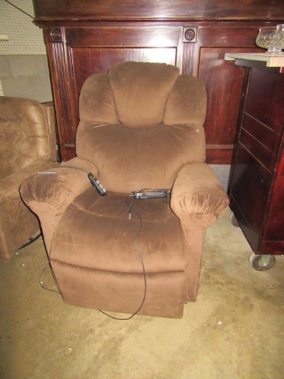 GOLDEN TECHNOLOGIES LIFT CHAIR