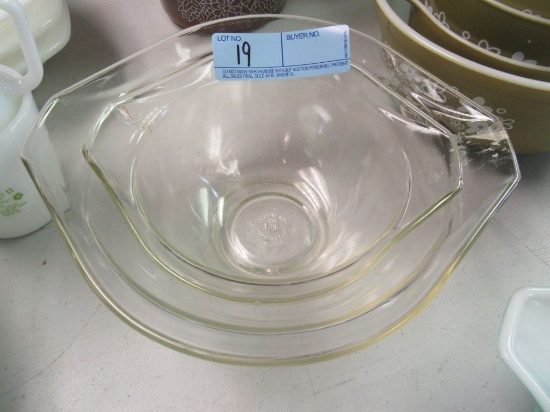 2 PYREX CLEAR BOWLS