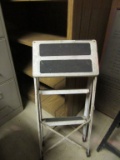 METAL STEP STOOL