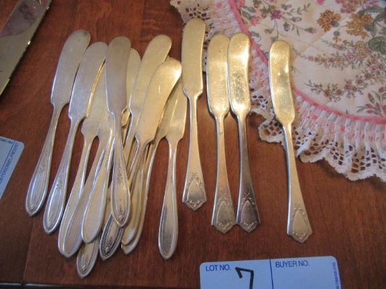 SILVERPLATE BUTTER KNIVES
