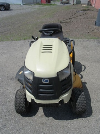 CUB CADET 42 INCH RIDING MOWER. 146.3 HOURS. MISSING BATTERY. ENGINE IS LEA