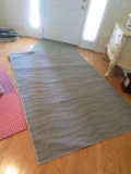 7’ X 5’ BLUE AND GRAY PATTERN AREA RUG
