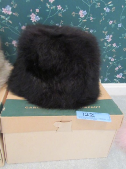 BLACK FUR HAT NO NAME OR SIZE WITH BOX