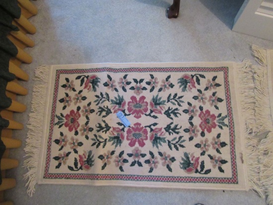 POLYNAISE AREA RUGS. APPROXIMATELY 4' BY 6', 3' BY 2-1/2', AND 2-1/2' BY 2'