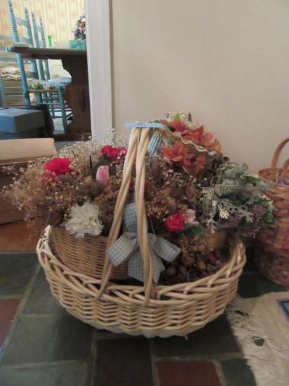 BASKETS WITH FLORAL