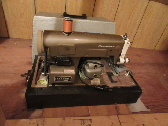 KENMORE SEWING MACHINE WITH CASE